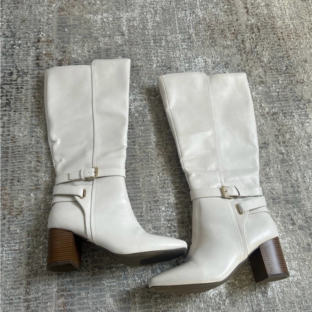 Liz Claiborne memory foam beige boots